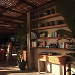 Hotel @before Sunset *